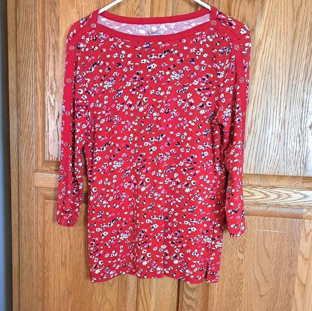 New top by Croft&Barrow size M 100% cotton